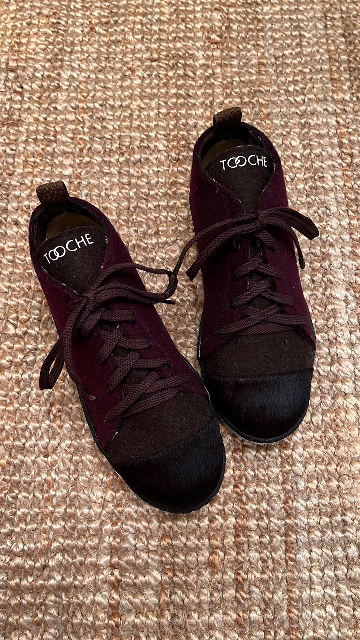 BURGUNDY sneakers – size 38