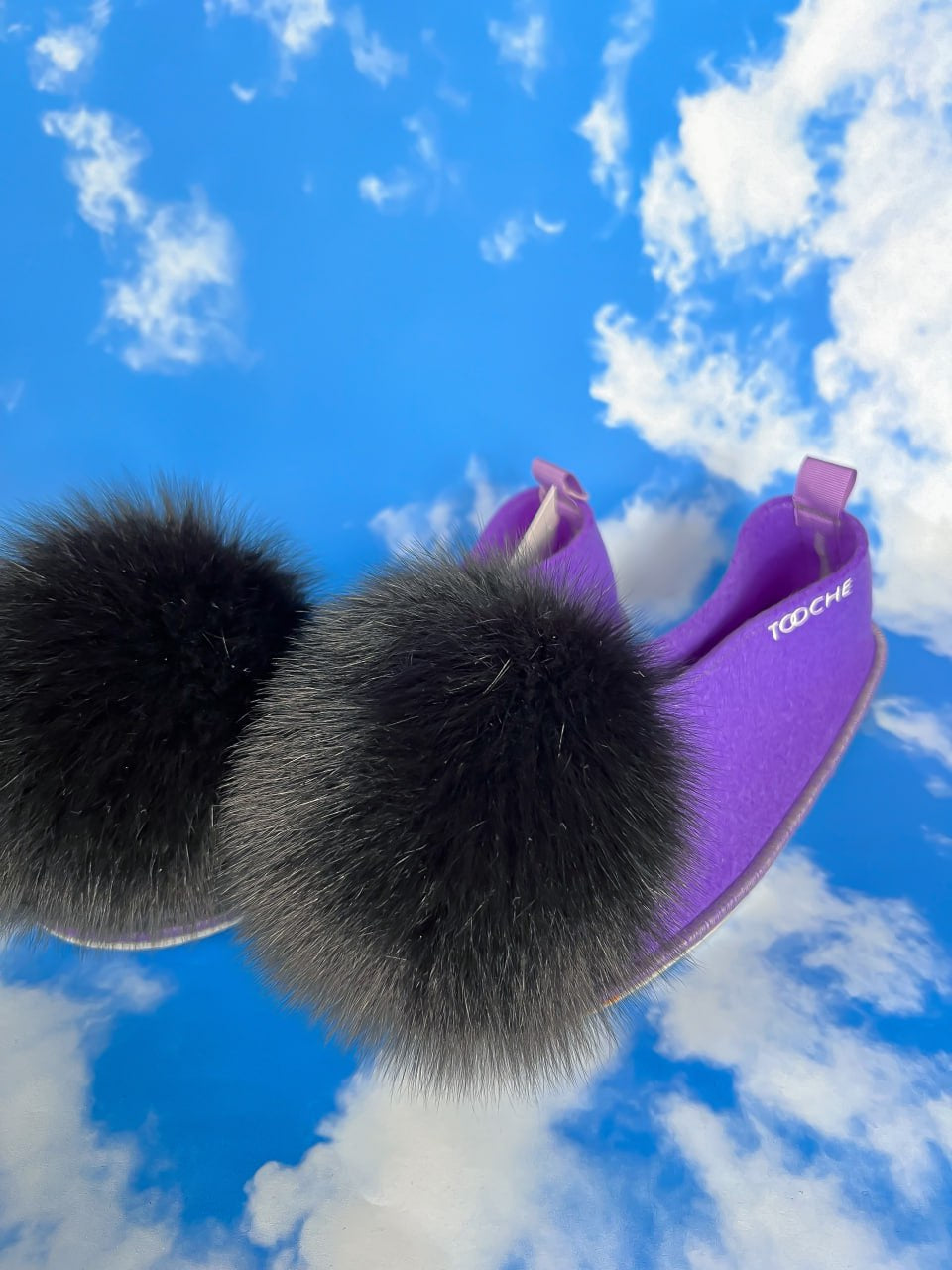 LAVENDER POMPOM slippers