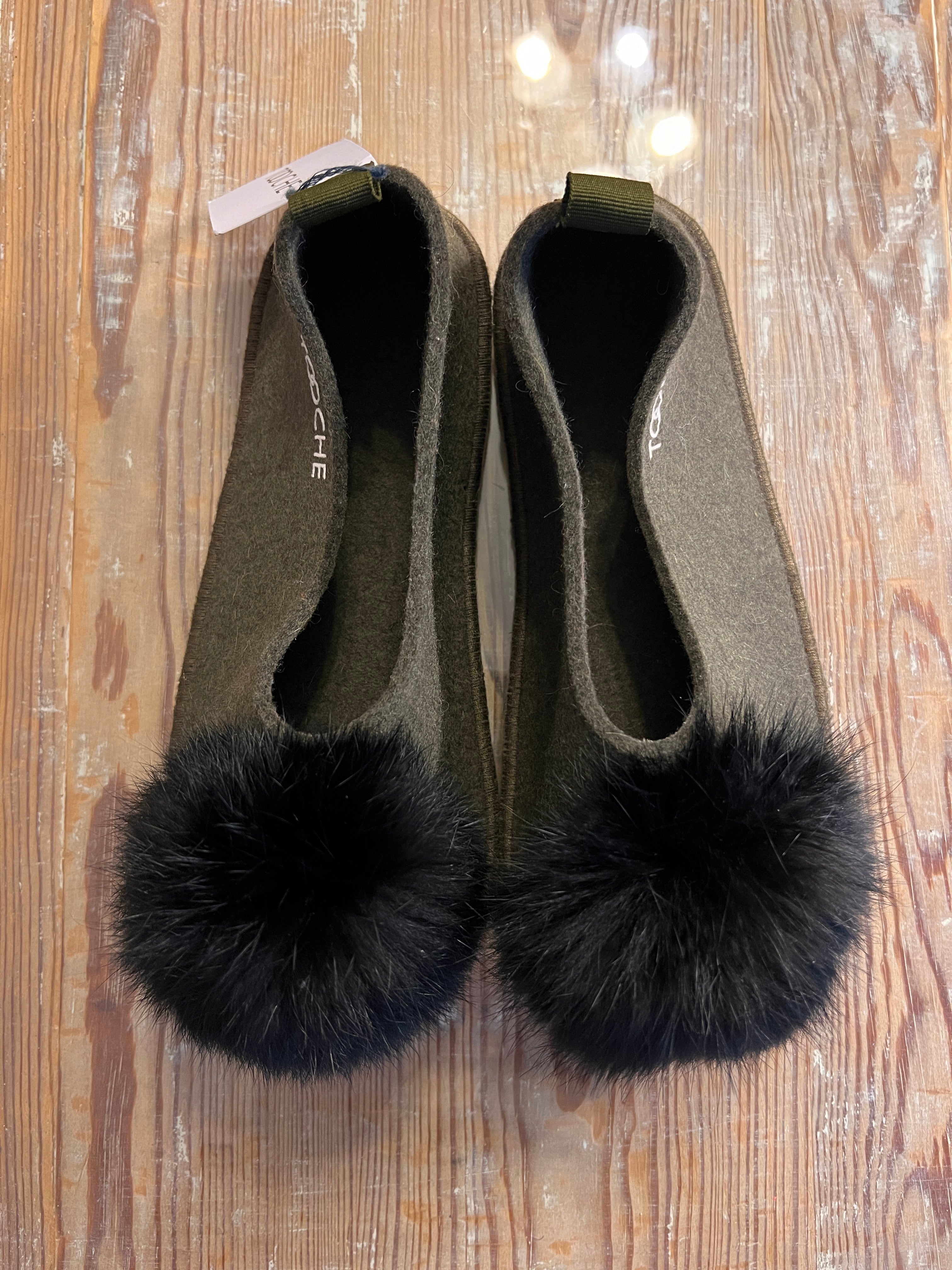 KHAKI slippers