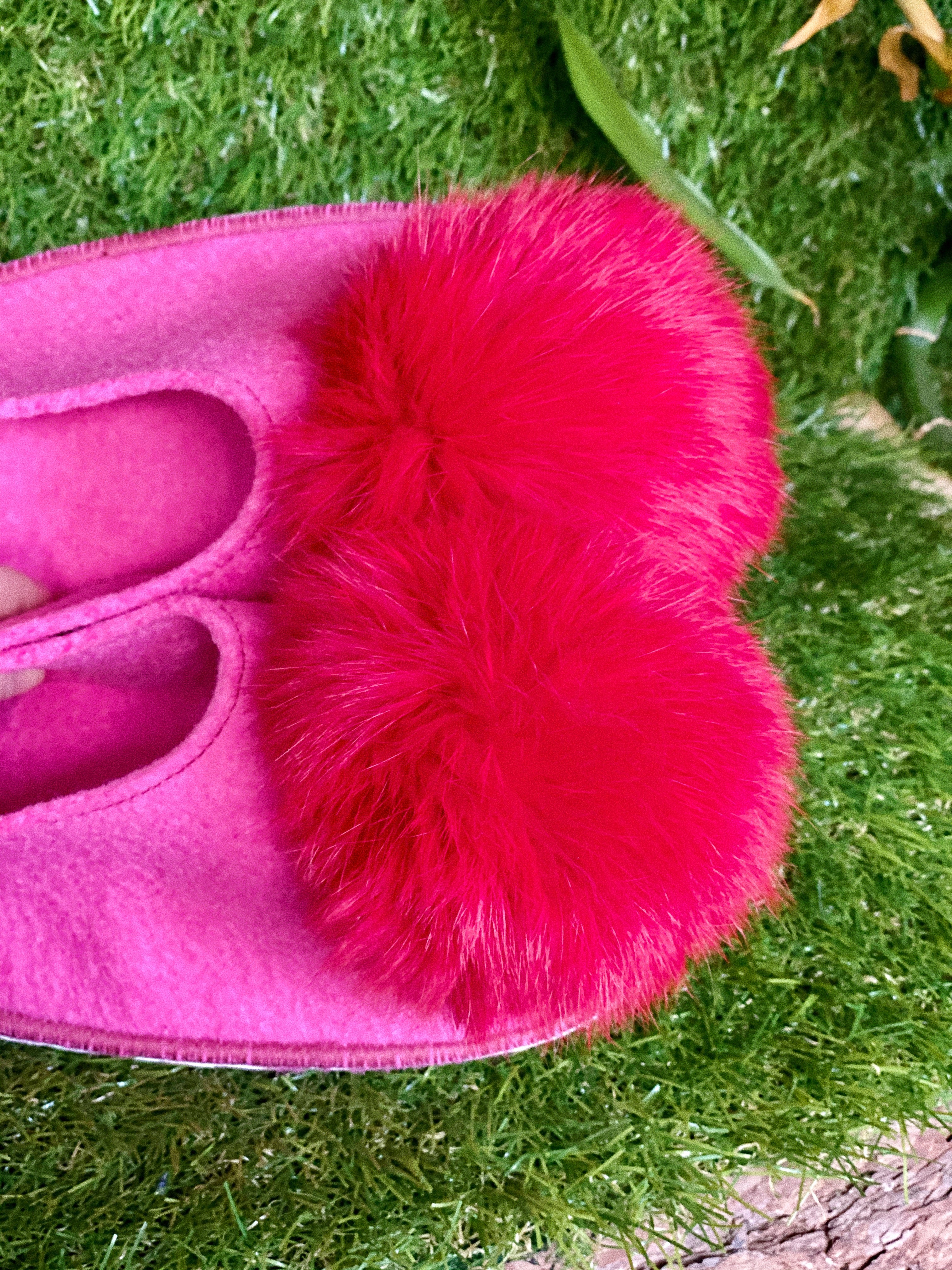 Red pom pom discount slippers