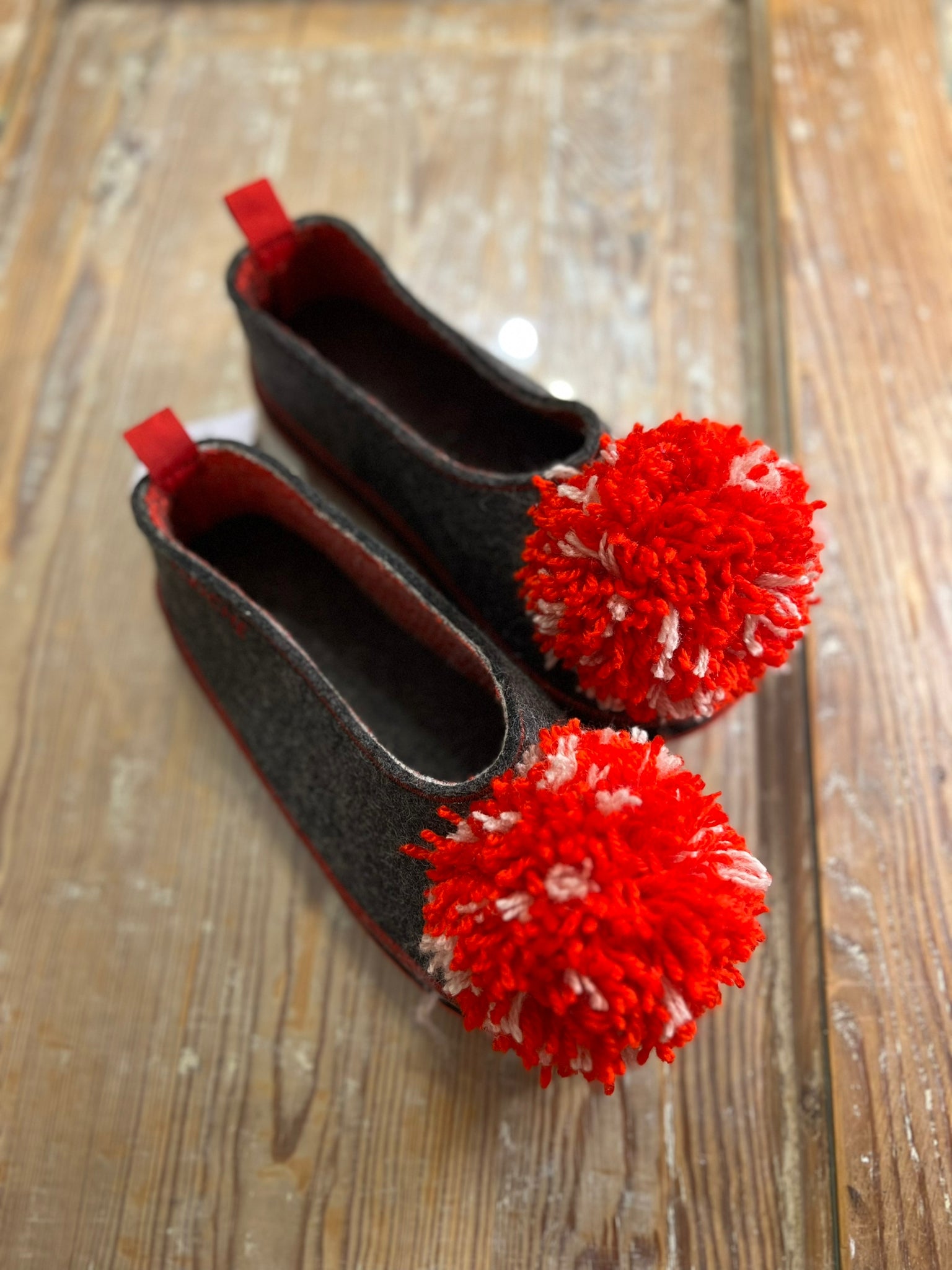 MOUNTAIN ASH slippers