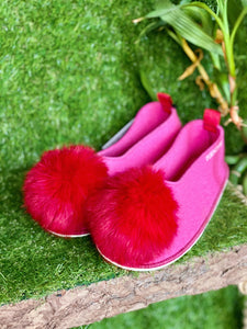 PINKY POMPOM slippers