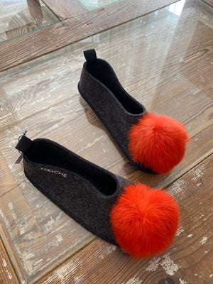 BLACK CORAL slippers